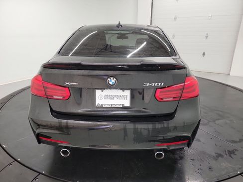 Used 2018 BMW 340i xDrive Sedan AWD/4WD image 8