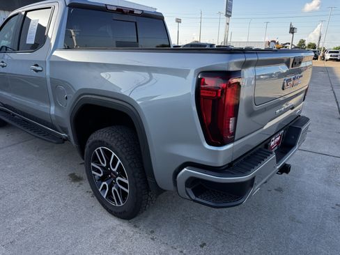 Used 2026 GMC Sierra 1500 AT4 w/ AT4 Premium Package AWD/4WD image 8