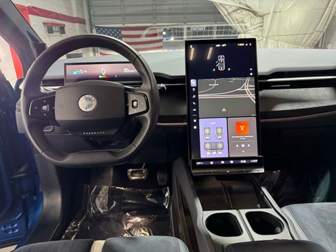 Used 2023 Fisker Ocean One image 17