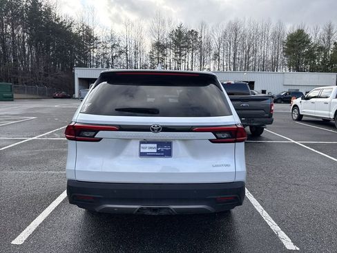 Used 2024 Toyota Grand Highlander Limited image 16