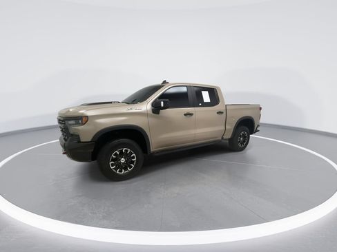 Used 2022 Chevrolet Silverado 1500 ZR2 w/ Technology Package AWD/4WD image 6