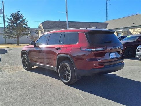 Certified 2025 Jeep Grand Cherokee L Laredo image 21