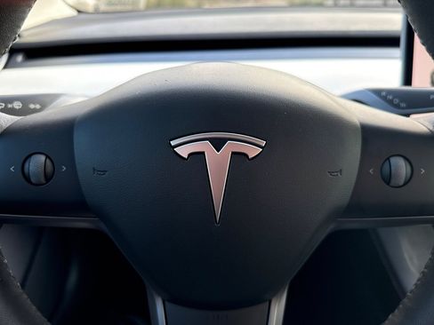 Used 2022 Tesla Model 3 Long Range image 26