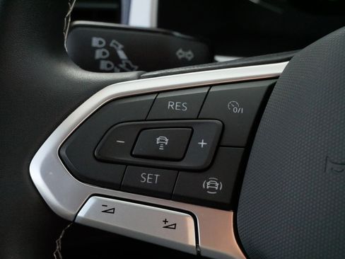 Certified 2023 Volkswagen Atlas SE image 25