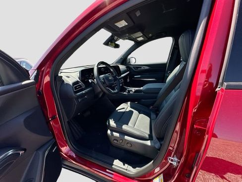 New 2025 Chevrolet Traverse LT w/ Enhanced Driving Package image 25