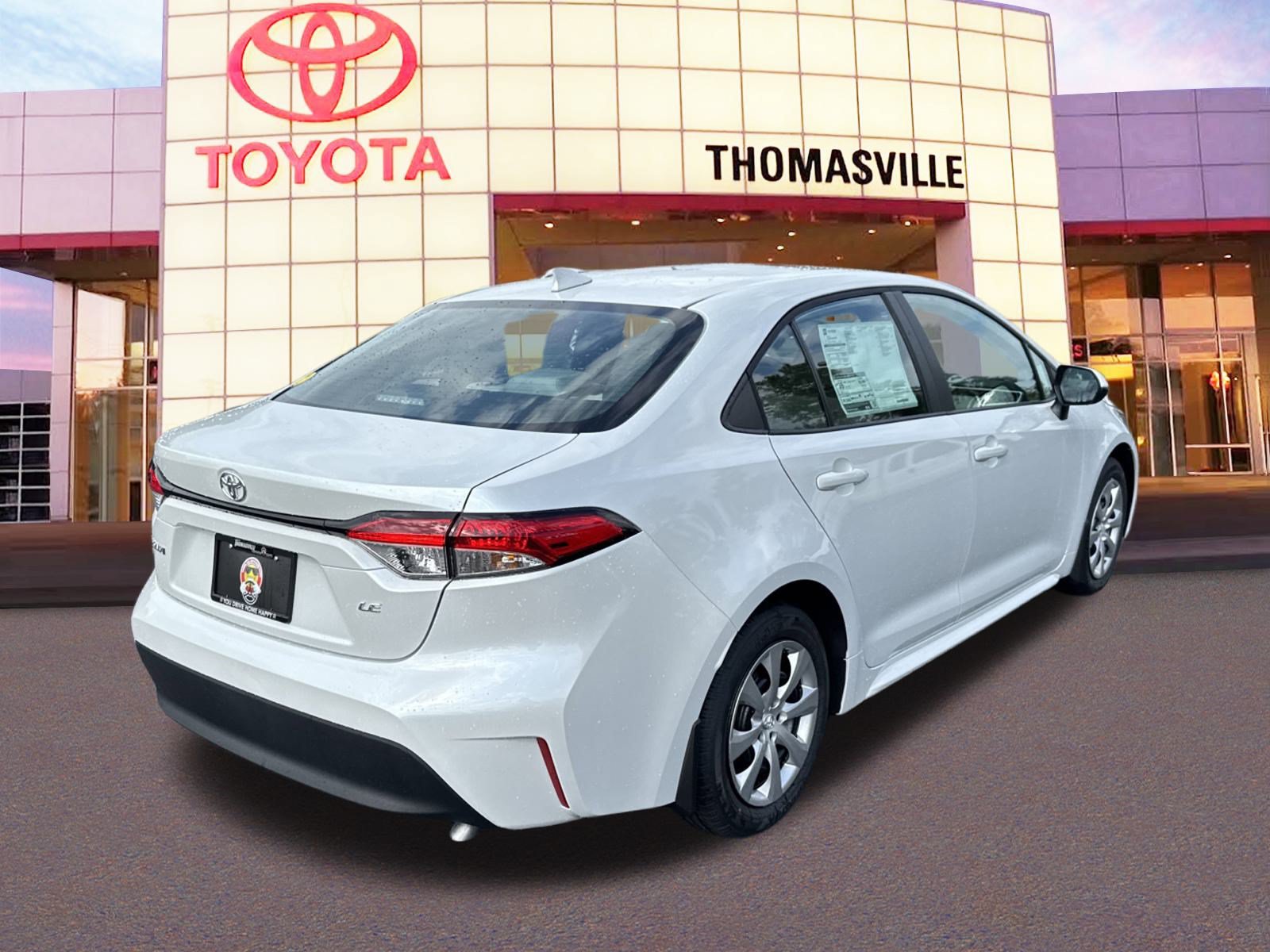 Used 2025 Toyota Corolla LE FWD image 5