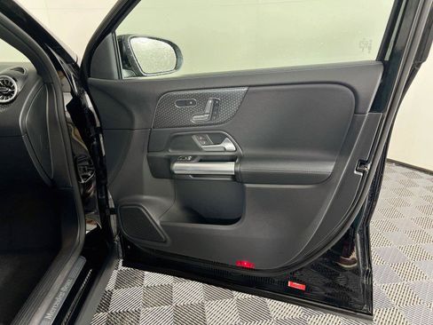 Certified 2024 Mercedes-Benz GLA 250 4MATIC image 28