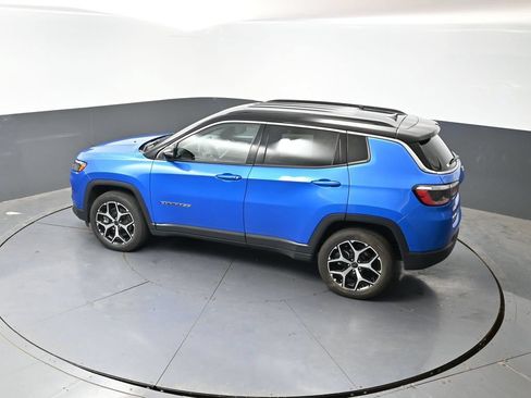 Used 2025 Jeep Compass Limited AWD/4WD image 48