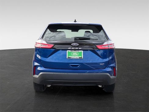 Used 2024 Ford Edge SE image 5