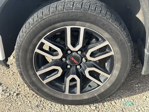 Used 2020 GMC Sierra 1500 AT4 w/ AT4 Premium Package AWD/4WD image 4