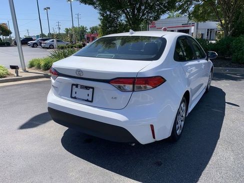 Used 2023 Toyota Corolla LE FWD image 8