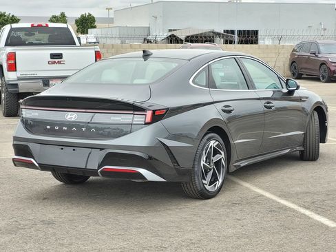 New 2026 Hyundai Sonata SEL FWD image 4