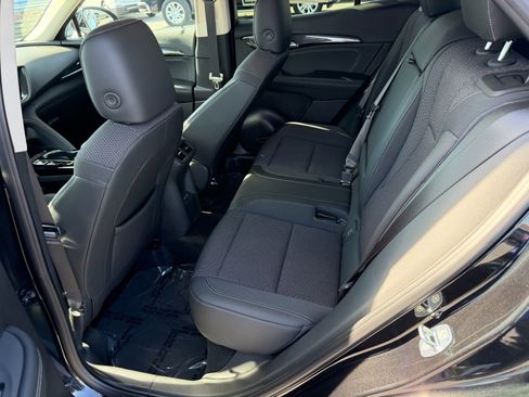 Used 2022 Buick Envision Preferred image 18