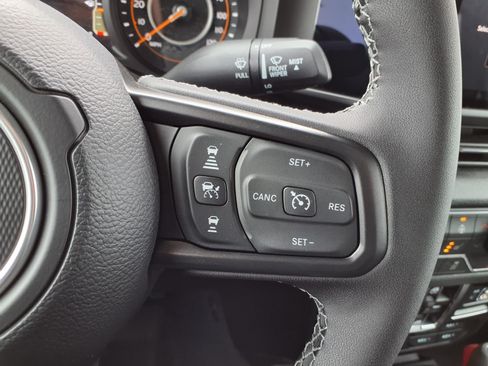 New 2026 Jeep Gladiator Sport AWD/4WD image 10