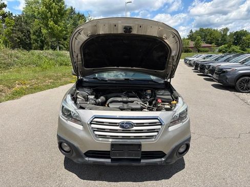 Used 2016 Subaru Outback 2.5i Premium AWD/4WD image 3