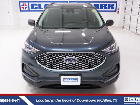 Used 2024 Ford Edge SE image 2