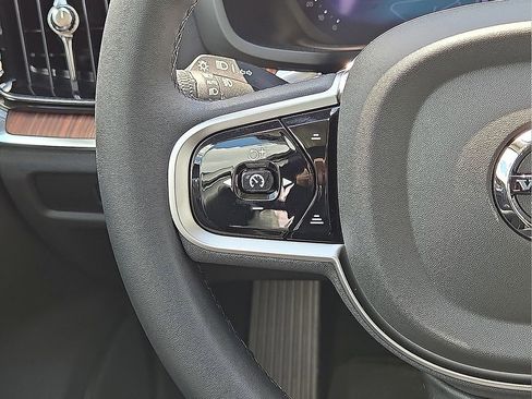 New 2026 Volvo V60 B5 Cross Country Plus w/ Protection Package Premier image 18