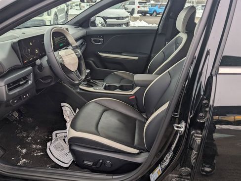 Used 2025 Kia K4 GT-Line w/ GT-Line Premium Package image 13