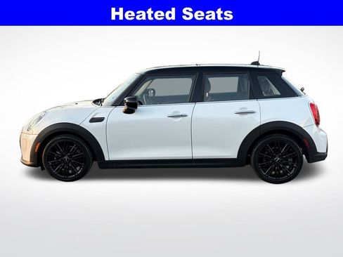 Used 2024 MINI Cooper 4-Door Hardtop image 4