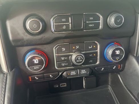 Used 2021 Chevrolet Tahoe Z71 w/ Rear Media and Nav Package image 20