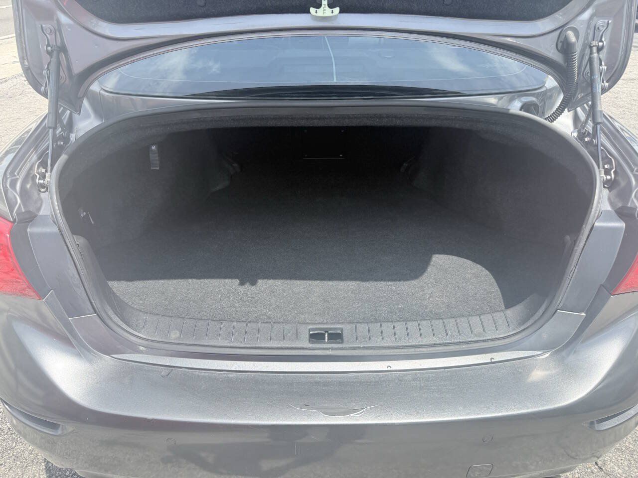 Used 2014 INFINITI Q50 Premium w/ Technology Package RWD image 24