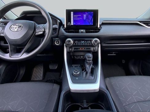 Used 2024 Toyota RAV4 XLE AWD/4WD image 15