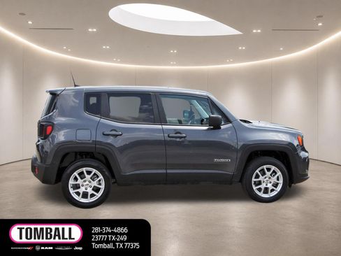 Used 2023 Jeep Renegade Latitude AWD/4WD image 8