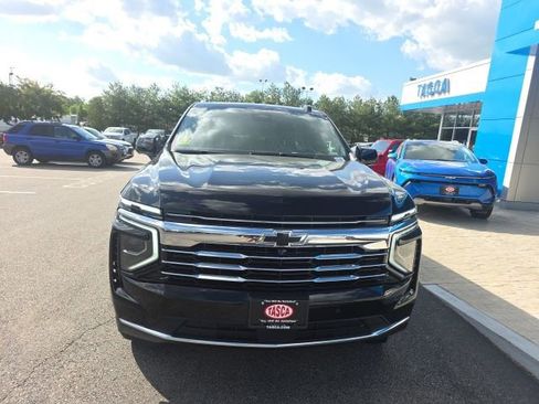 Used 2025 Chevrolet Tahoe LT w/ LPO, Dark Essentials Package AWD/4WD image 8