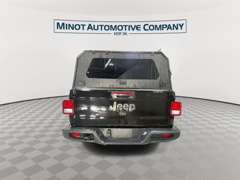 Used 2024 Jeep Gladiator Sport image 7
