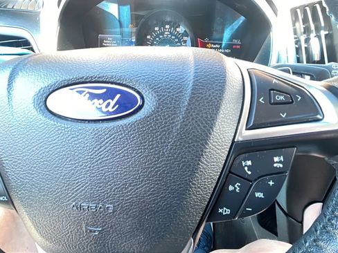 Used 2016 Ford Edge Titanium AWD/4WD image 23