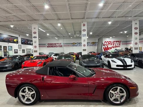 Used 2006 Chevrolet Corvette Convertible w/ Preferred Equipment Group RWD image 5