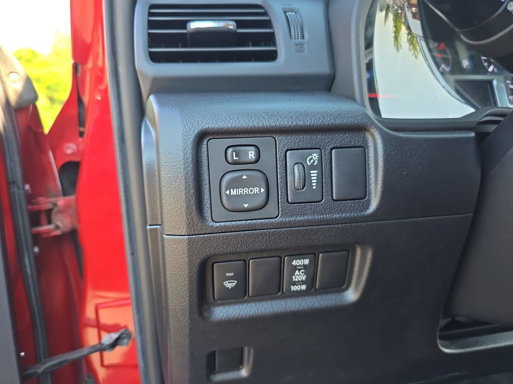 Used 2015 Toyota 4Runner Trail AWD/4WD image 29