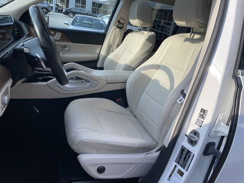 Used 2022 Mercedes-Benz GLS 450 4MATIC image 23