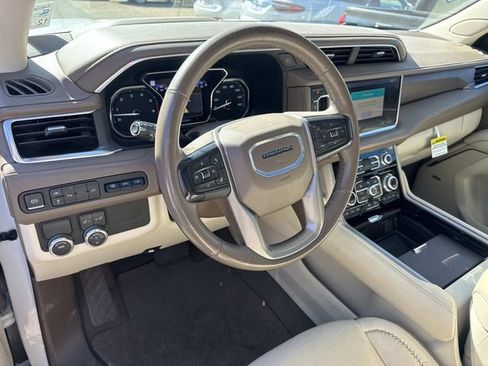 Used 2021 GMC Yukon XL Denali image 24