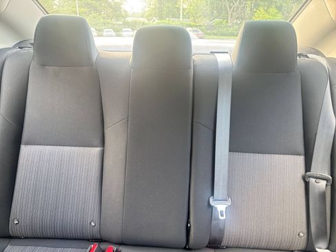 Used 2025 Nissan Sentra SV FWD image 37