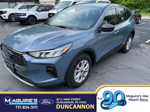 Used 2024 Ford Escape Active w/ Tech Pack #1 FWD image 1