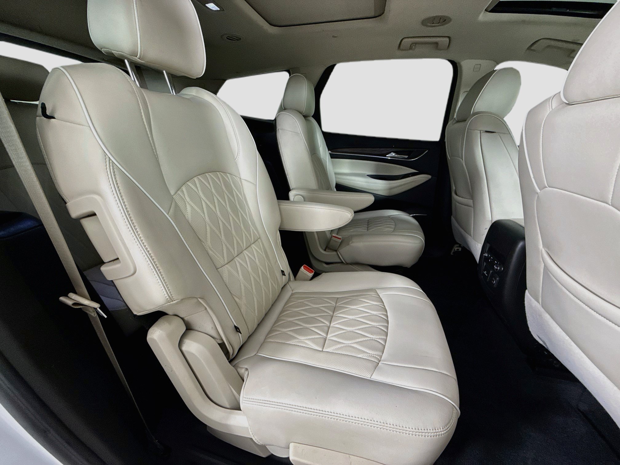 Used 2023 Buick Enclave Avenir w/ Trailering Package, 5000 lbs. AWD/4WD image 30