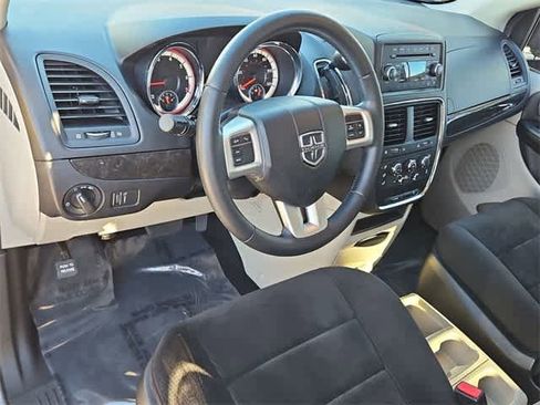 Used 2013 Dodge Grand Caravan SE image 10