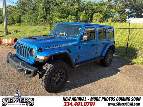 Used 2022 Jeep Wrangler Unlimited Rubicon w/ Dual Top Group AWD/4WD image 4
