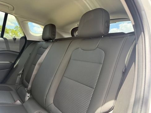 Used 2026 Chevrolet Trax LT FWD image 18