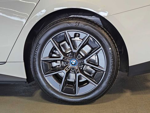 Used 2023 BMW i4 eDrive35 w/ Premium Package RWD image 8