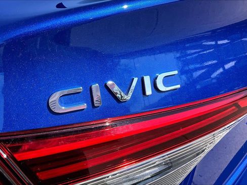 Certified 2023 Honda Civic EX image 30