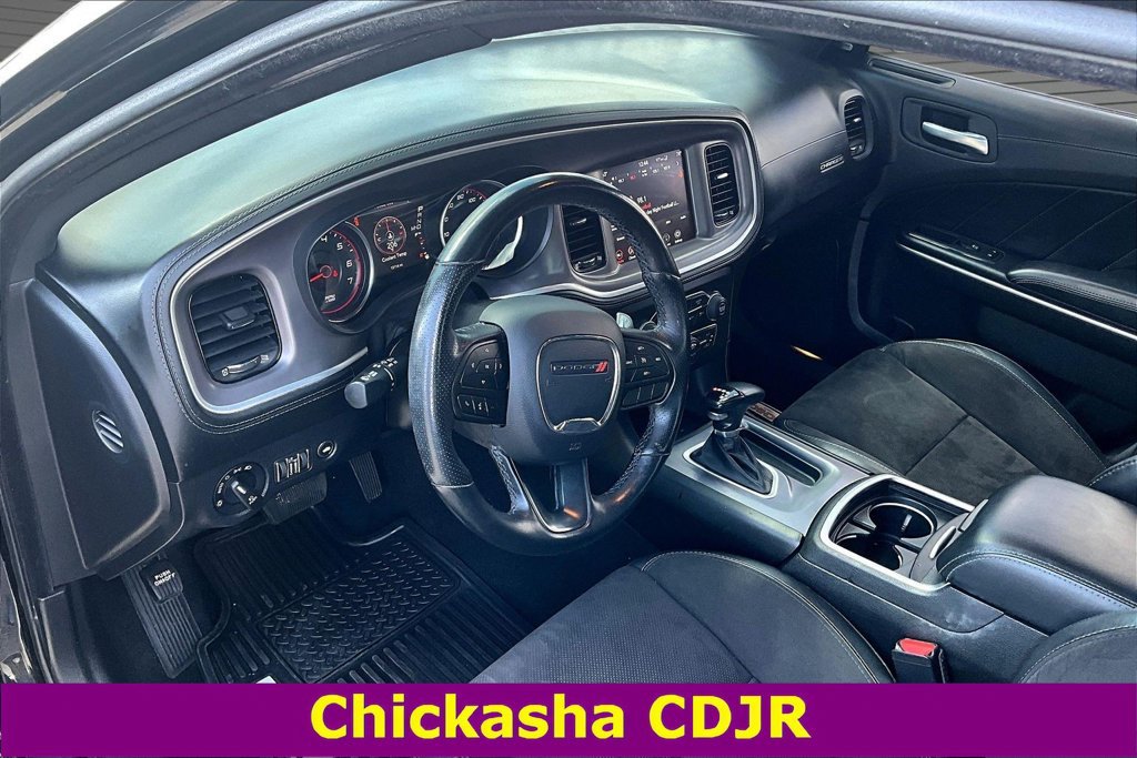 Used 2022 Dodge Charger R/T w/ Plus Group RWD image 16