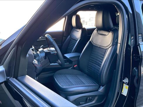 Used 2025 Ford Explorer ST-Line image 7