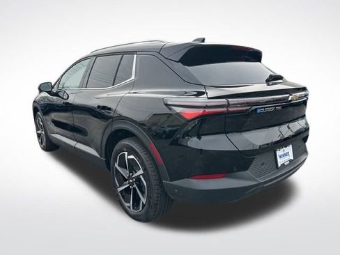 New 2026 Chevrolet Equinox EV LT image 3