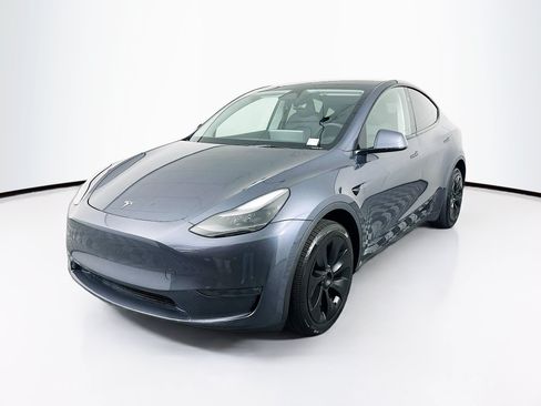 Used 2023 Tesla Model Y Long Range AWD/4WD image 3