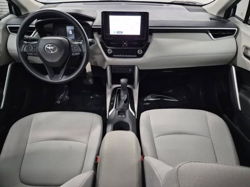 Used 2024 Toyota Corolla Cross L image 10