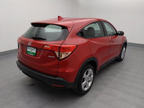 Used 2016 Honda HR-V LX image 9