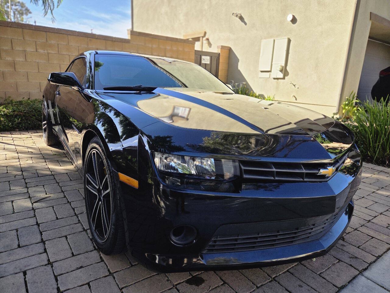 Used 2015 Chevrolet Camaro LS RWD image 3