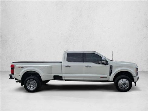 Used 2025 Ford F450 Platinum w/ Platinum Plus Package AWD/4WD image 4